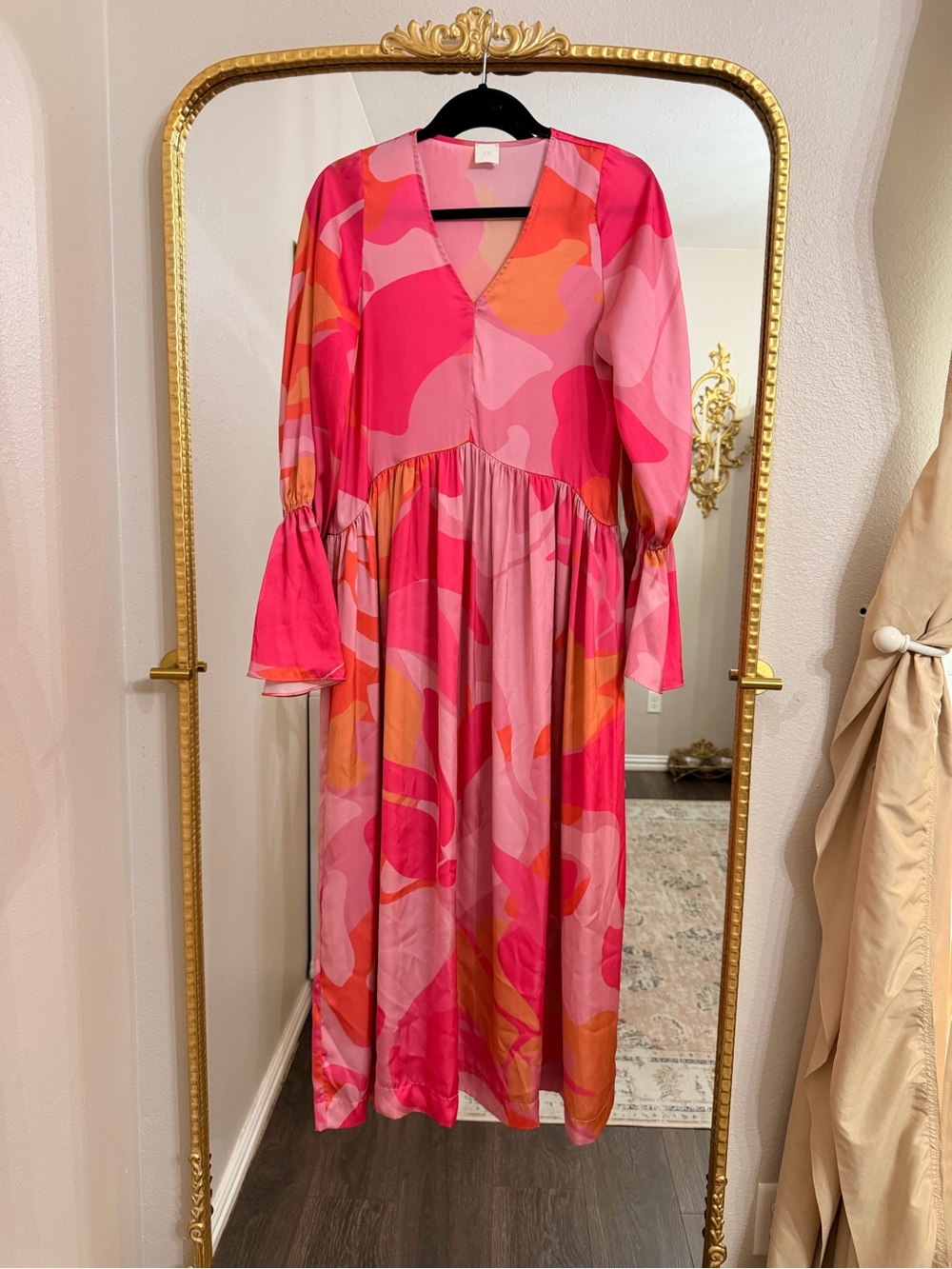 H&M Pink & Orange Abstract V-Neck Midi Dress